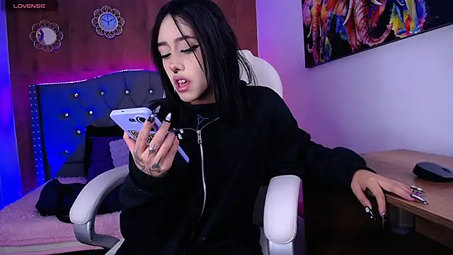 Snapshot of Bunny_O chatting on February 2025 08:20:02 PM Bunny O online show from February 2025 08:20:02 PM