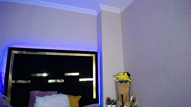 Snapshot of Bunny_O chatting on October 2025 08:40:02 PM Bunny O online show from October 2025 08:40:02 PM