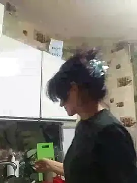 SweetLeila40 online show from December 2025 08:47:01 PM