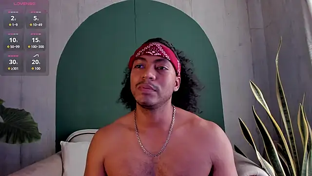 Snapshot of noah_jones__ chatting on November 2025 04:20:01 PM noah jones online show from November 2025 04:20:01 PM