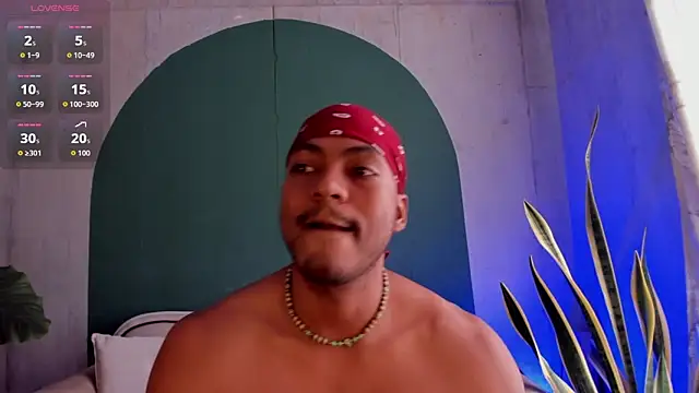 Snapshot of noah_jones__ chatting on November 2025 05:26:01 PM noah jones online show from November 2025 05:26:01 PM