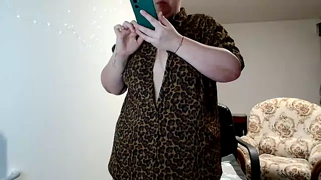 Snapshot of Annet1912 chatting on January 2025 08:35:02 PM Annet1912 online show from January 2025 08:35:02 PM