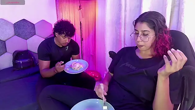 Horny tgn online show from April 2026 06:06:01 PM