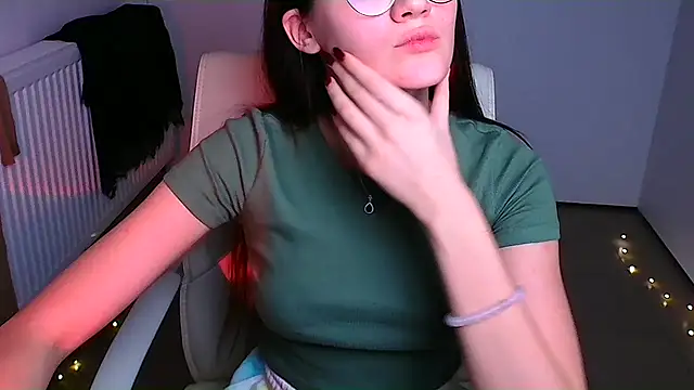 Snapshot of Josephine_jo chatting on December 2024 04:30:02 AM Josephine jo online show from December 2024 04:30:02 AM