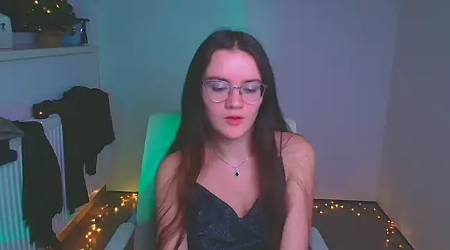 Snapshot of Josephine_jo chatting on December 2024 10:48:02 PM Josephine jo online show from December 2024 10:48:02 PM