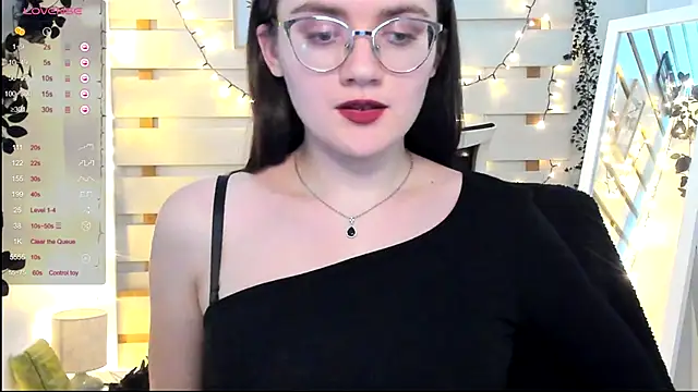 Snapshot of Josephine_jo chatting on December 2025 08:06:02 PM Josephine jo online show from December 2025 08:06:02 PM