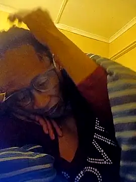 Snapshot of bustybillies chatting on June 2026 11:42:01 PM bustybillies online show from June 2026 11:42:01 PM
