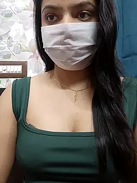 Myloveurvi online show from October 2025 11:31:02 AM