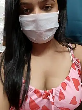 Myloveurvi online show from May 2026 10:31:01 AM
