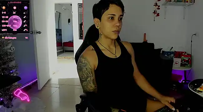 ZhoeStrong online show from January 2025 05:11:02 PM