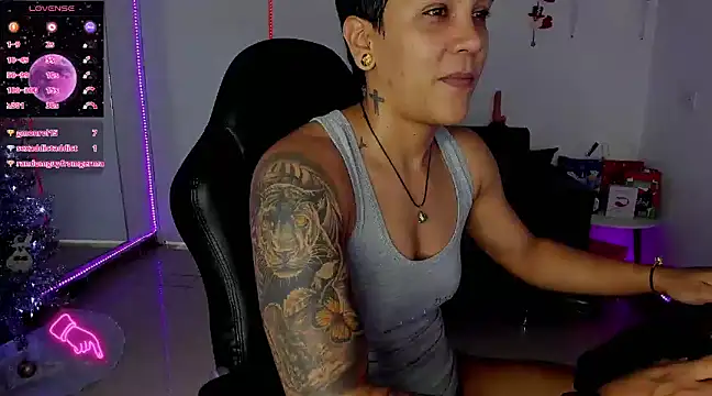 ZhoeStrong online show from January 2025 08:01:01 PM