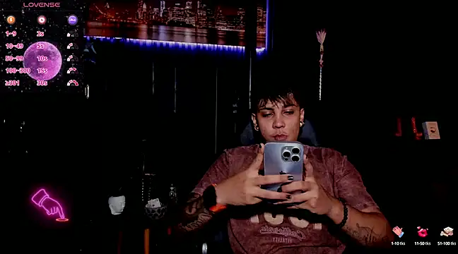 ZhoeStrong online show from February 2025 09:37:02 PM