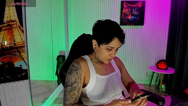 ZhoeStrong online show from May 2026 05:31:01 PM