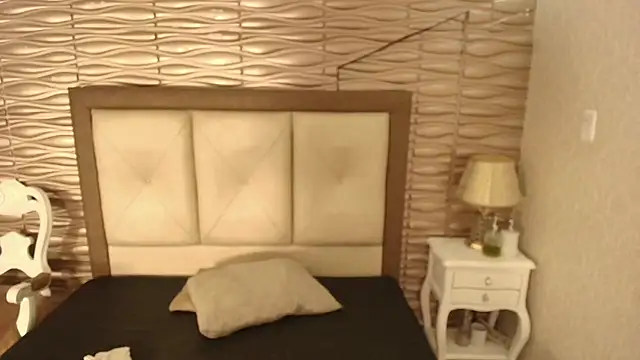 Snapshot of sofiaclauss chatting on October 2025 09:36:01 PM sofiaclauss online show from October 2025 09:36:01 PM