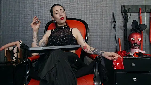 LusstCruella online show from March 2025 06:15:02 PM