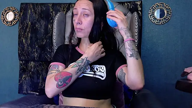 LusstCruella online show from May 2026 12:44:01 PM