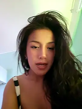 Snapshot of Lau1127 chatting on September 2025 09:25:02 PM Lau1127 online show from September 2025 09:25:02 PM