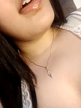 im here- online show from October 2025 12:33:02 AM