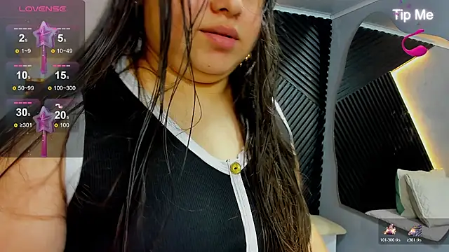 Laia and Aloby online show from July 2026 11:22:01 PM