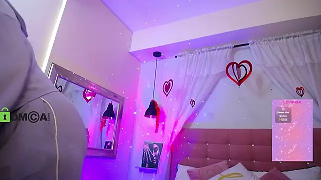 Snapshot of natasha__jackson chatting on February 2025 01:03:01 PM natasha jackson online show from February 2025 01:03:01 PM