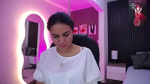 Snapshot of natasha__jackson chatting on October 2025 12:39:02 PM natasha jackson online show from October 2025 12:39:02 PM