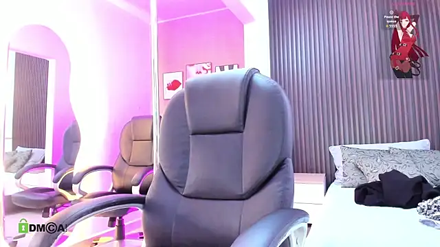 Snapshot of natasha__jackson chatting on November 2025 12:49:02 PM natasha jackson online show from November 2025 12:49:02 PM