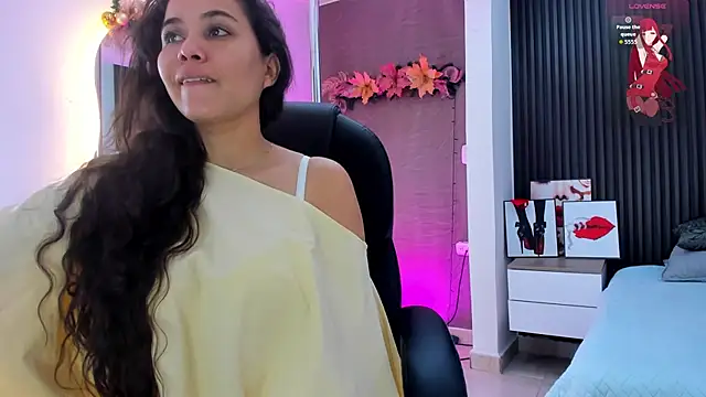 Snapshot of natasha__jackson chatting on November 2025 12:08:02 PM natasha jackson online show from November 2025 12:08:02 PM