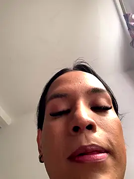 Snapshot of Emiily_Miller chatting on December 2024 06:59:01 PM Emiily Miller online show from December 2024 06:59:01 PM