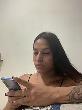 Snapshot of Emiily_Miller chatting on December 2024 06:18:02 AM Emiily Miller online show from December 2024 06:18:02 AM