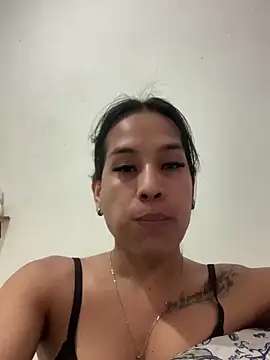 Snapshot of Emiily_Miller chatting on December 2024 09:42:02 PM Emiily Miller online show from December 2024 09:42:02 PM