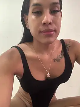 Snapshot of Emiily_Miller chatting on December 2024 06:16:01 PM Emiily Miller online show from December 2024 06:16:01 PM