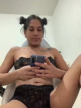 Snapshot of Emiily_Miller chatting on December 2024 08:25:01 PM Emiily Miller online show from December 2024 08:25:01 PM