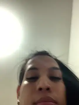 Snapshot of Emiily_Miller chatting on December 2024 01:58:01 AM Emiily Miller online show from December 2024 01:58:01 AM