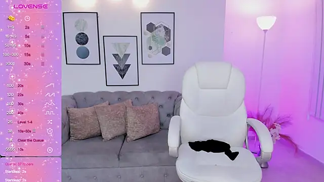 kendaall jenner  online show from December 2024 06:55:02 AM