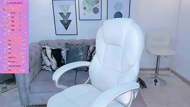 kendaall jenner  online show from February 2025 05:15:01 AM