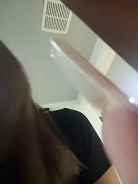 Nikol Rang   online show from March 2025 05:00:02 AM