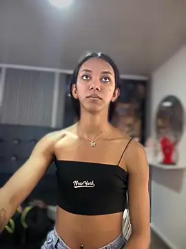 Nikol Rang   online show from September 2025 06:45:01 PM