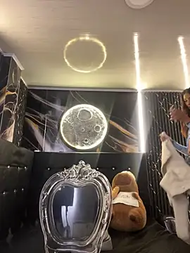 Nikol Rang   online show from September 2025 06:35:01 PM