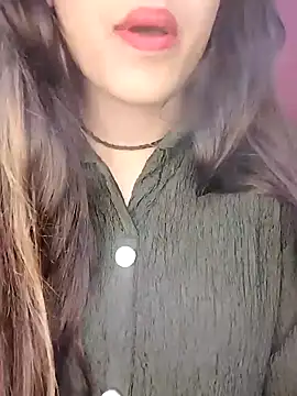 Sreya213 online show from December 2024 06:18:02 PM