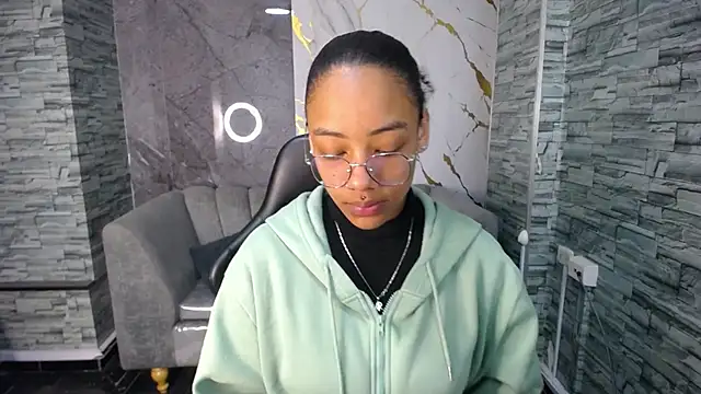 Violeth b online show from October 2025 12:49:02 PM