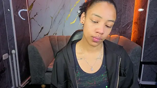 Violeth b online show from November 2025 12:49:02 PM