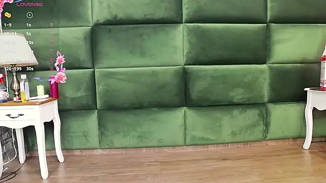 SelenSummer online show from October 2025 04:10:02 AM