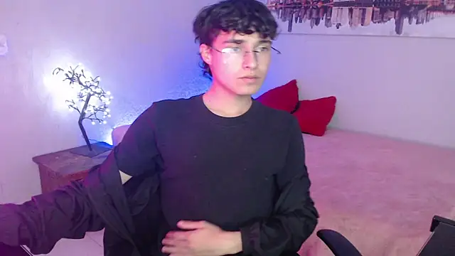 Jeam hot online show from December 2024 08:28:02 PM