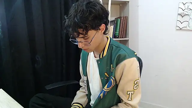 Jeam hot online show from December 2024 09:06:01 PM