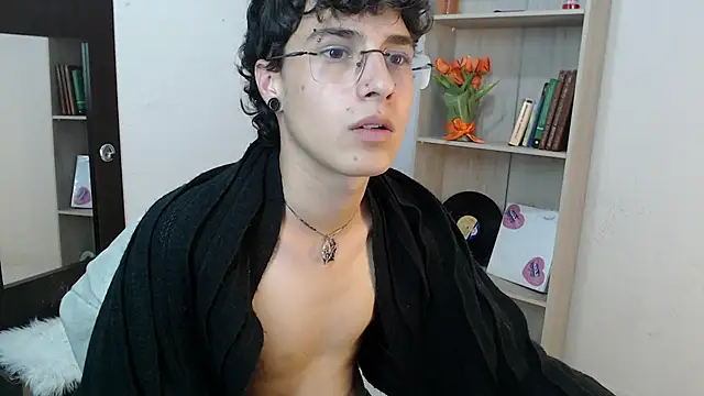 Jeam hot online show from December 2024 09:50:02 PM