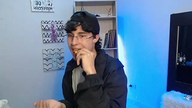 Jeam hot online show from January 2025 09:32:02 PM