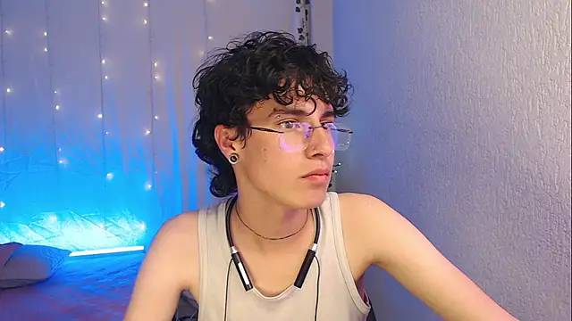 Jeam hot online show from February 2025 09:08:02 PM