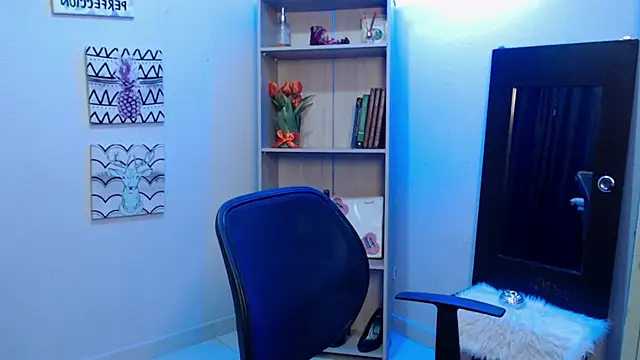 Jeam hot online show from February 2025 04:32:02 PM