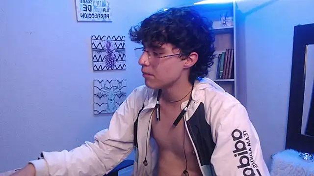 Jeam hot online show from February 2025 09:07:02 PM