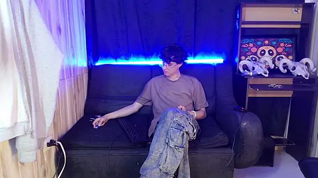 Jeam hot online show from February 2025 01:23:02 AM